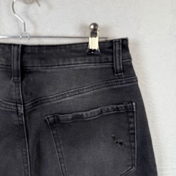 Tinseltown Stonewashed Black Jeans Distressed Relaxed Fit Tapered Leg Size 11 - Picture 4 of 12